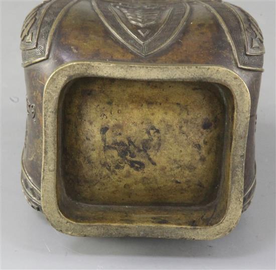 A Chinese archaistic bronze vessel, fanghu, Xuande mark but 17th/18th century, height 15.3cm